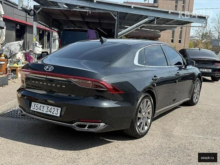 Hyundai Grandeur 4
