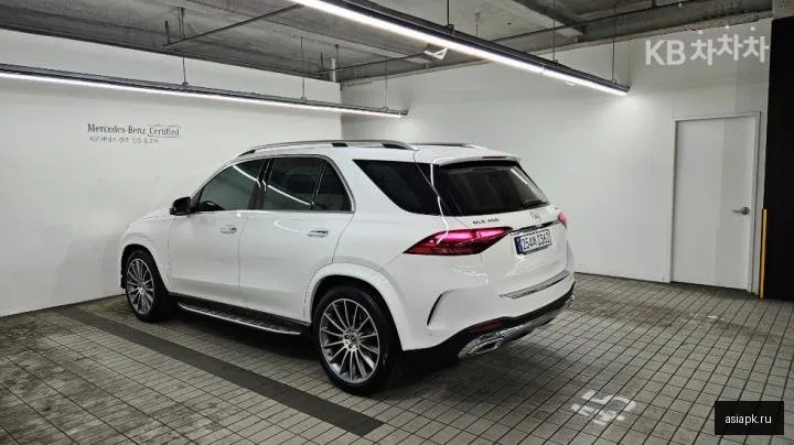 Mercedes-Benz GLE-Class 4