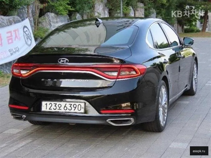 Hyundai Grandeur 3