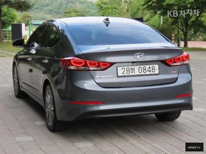 Hyundai Avante 4