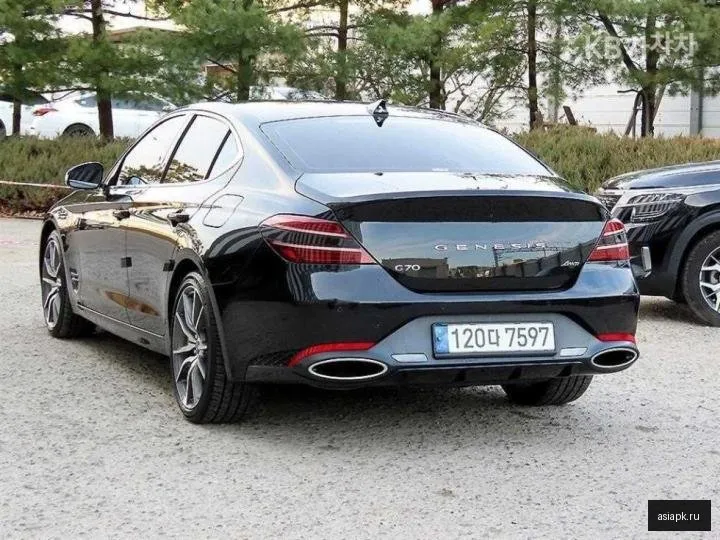 Genesis G70 3