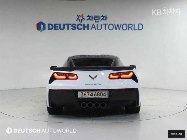 Chevrolet Corvette 4