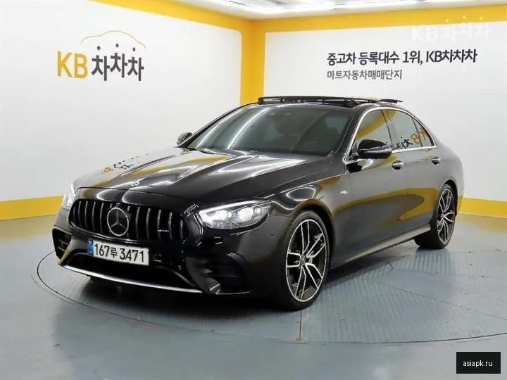Mercedes-Benz E-Class 2