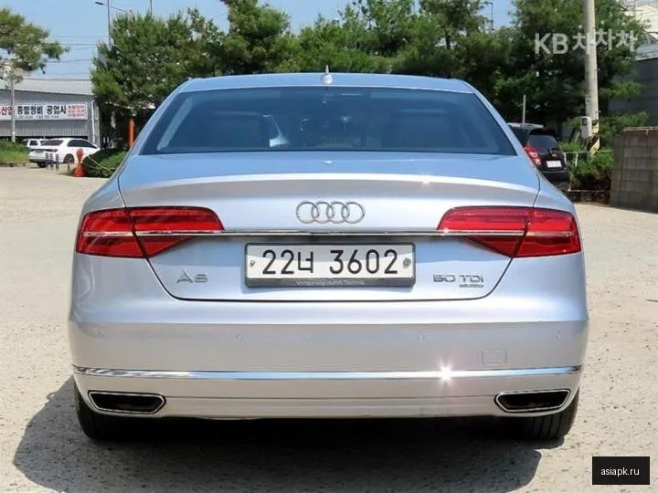 Audi A8 4