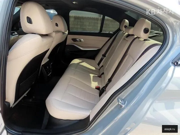 BMW 3-Series 6
