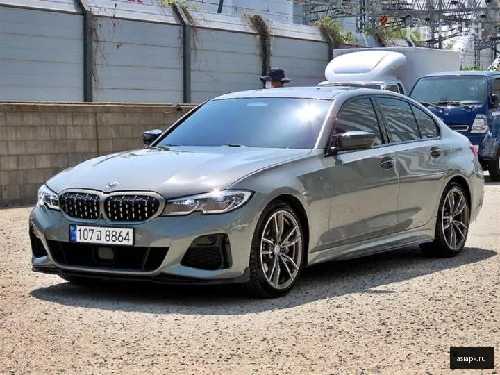 BMW 3-Series 2