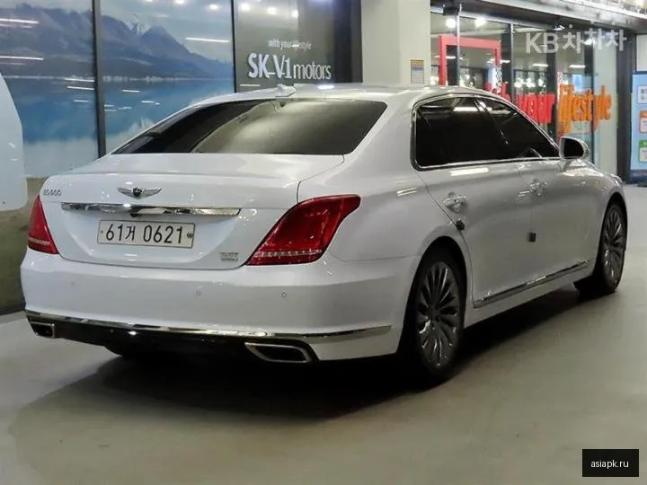 Genesis G90 4