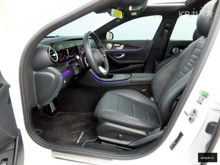 Mercedes-Benz E-Class 5