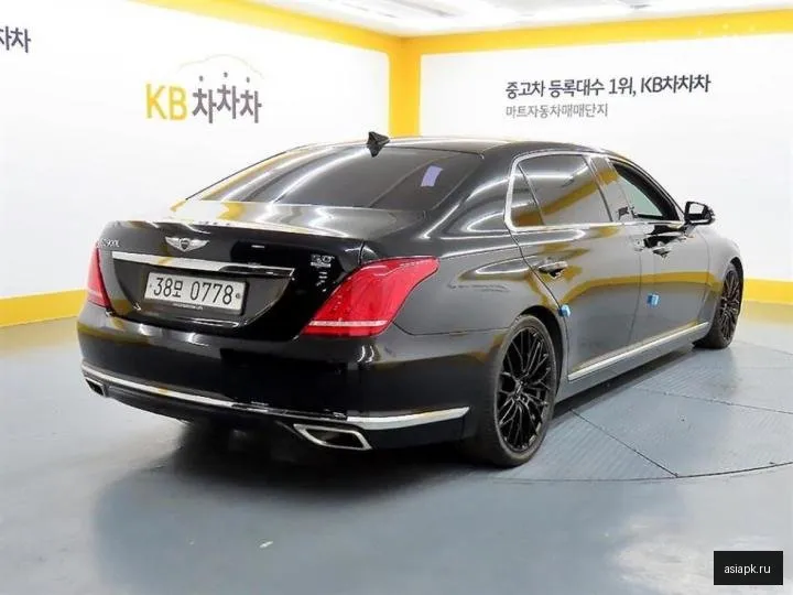 Genesis G90 4