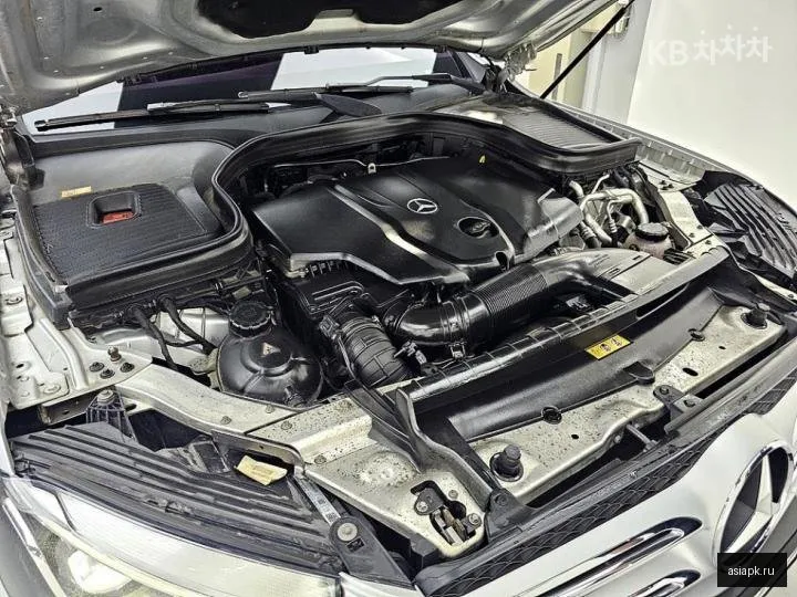 Mercedes-Benz GLC-Class 6