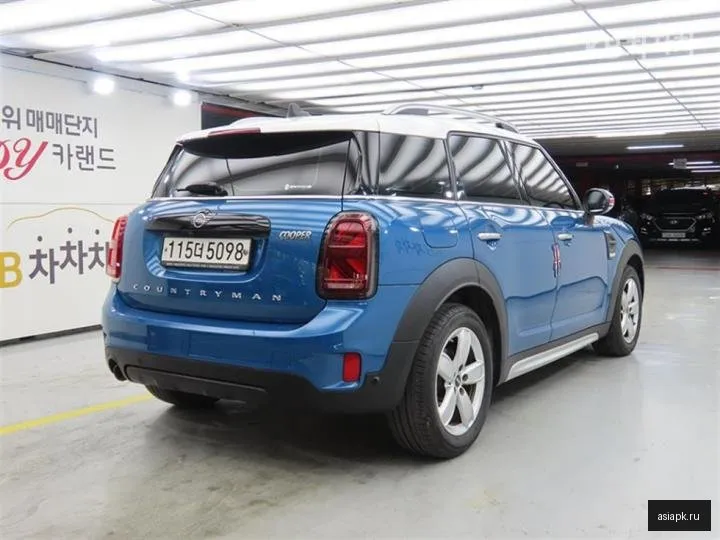 MINI Countryman 4