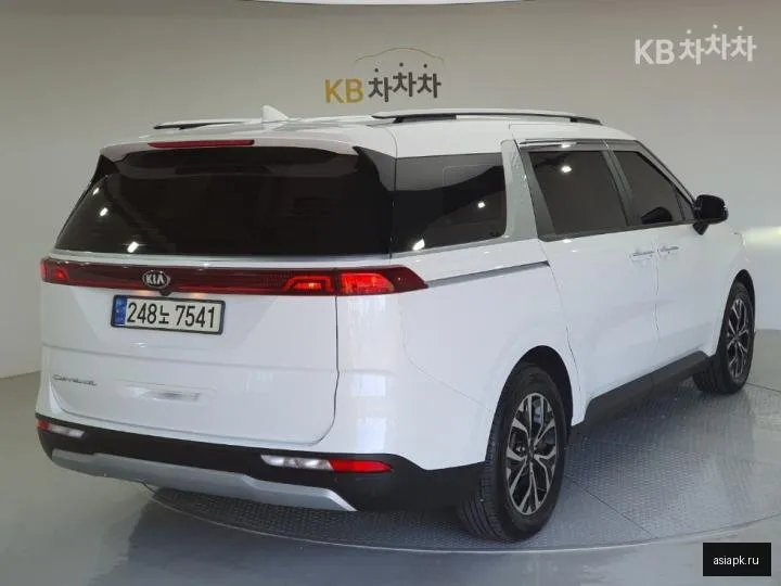 Kia Carnival 4