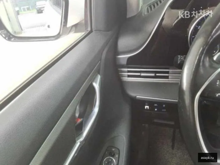 Hyundai Grandeur 4