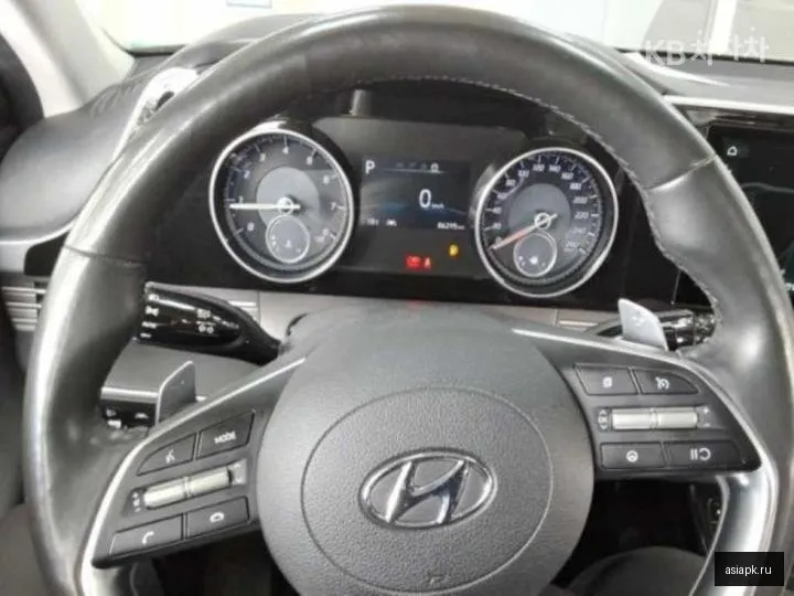 Hyundai Grandeur 4