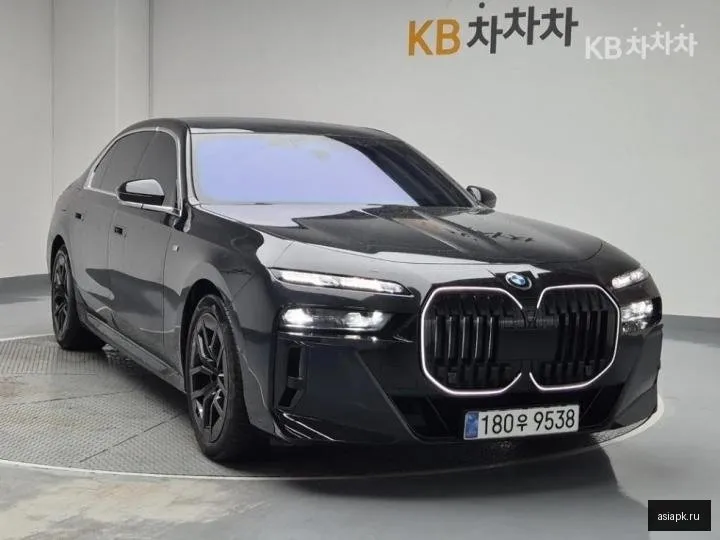 BMW 7-Series 4