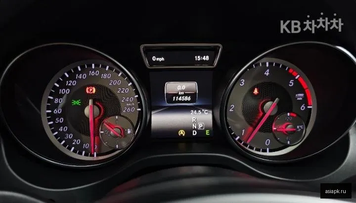 Mercedes-Benz GLA-Class 5