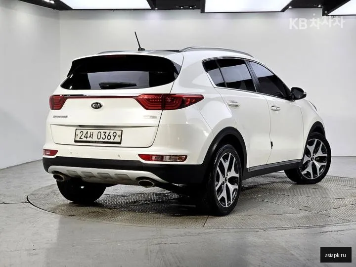 Kia Sportage 4