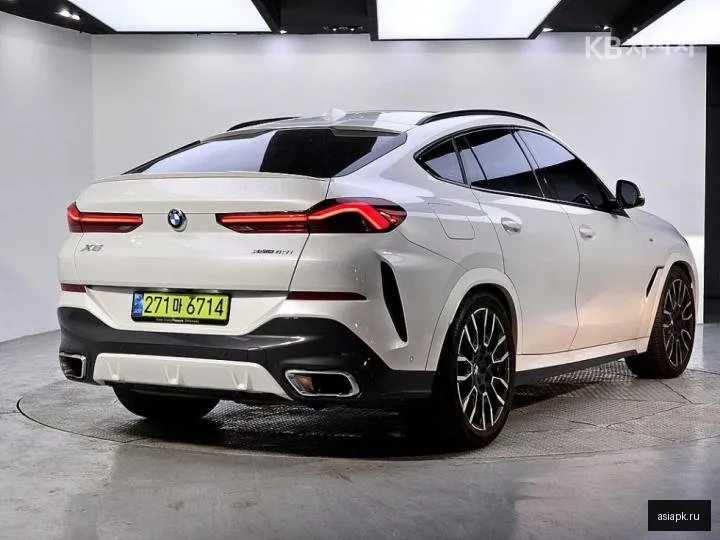 BMW X6 4