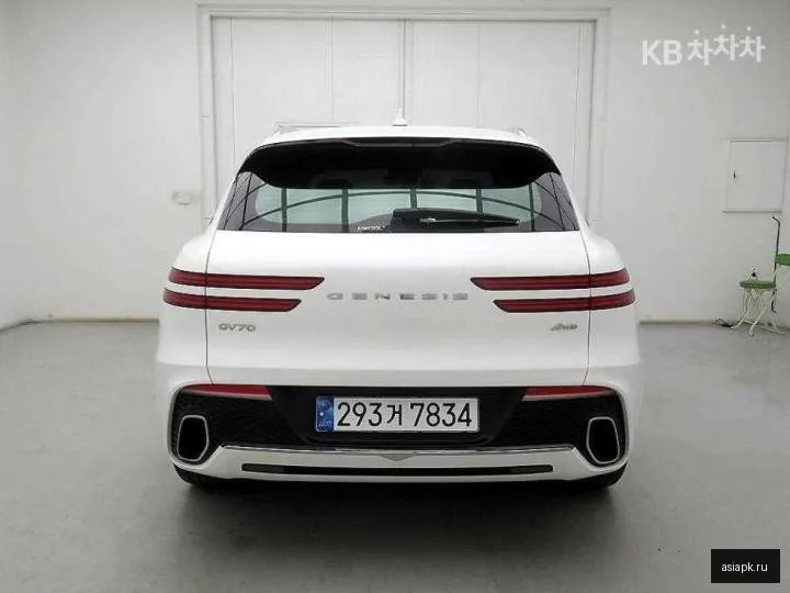 Genesis GV70 3