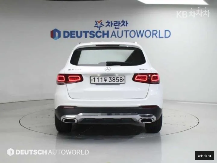 Mercedes-Benz GLC-Class 4