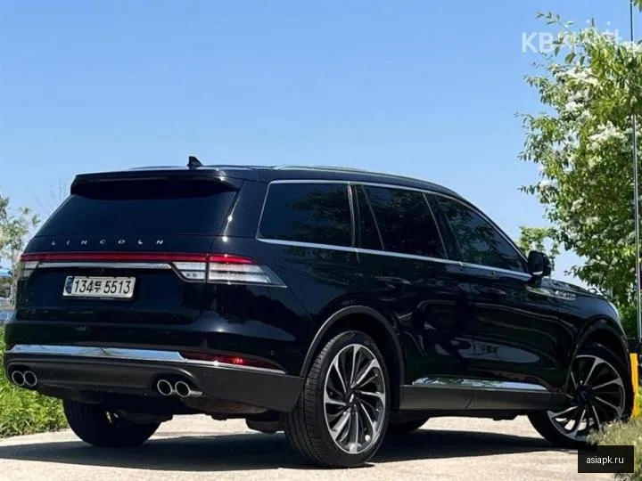 Lincoln Aviator 2