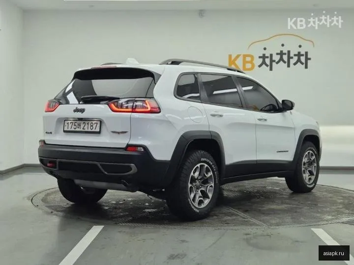 Jeep Cherokee 4