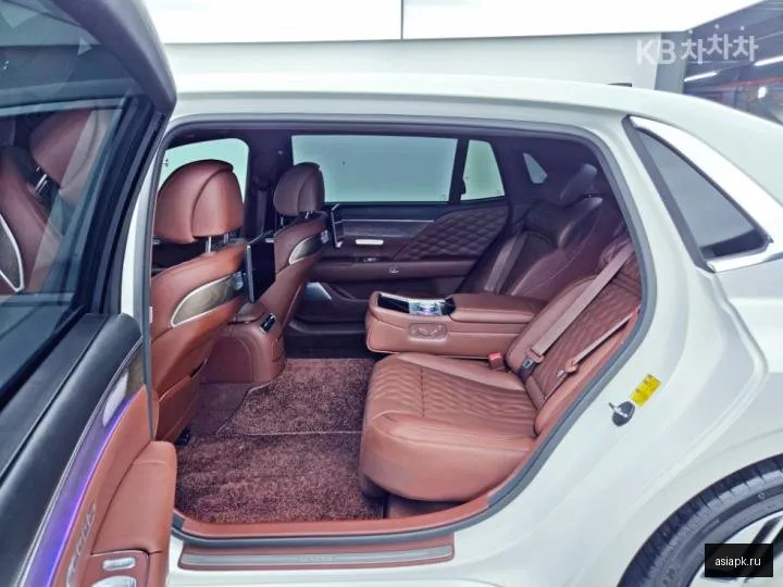 Genesis G90 6