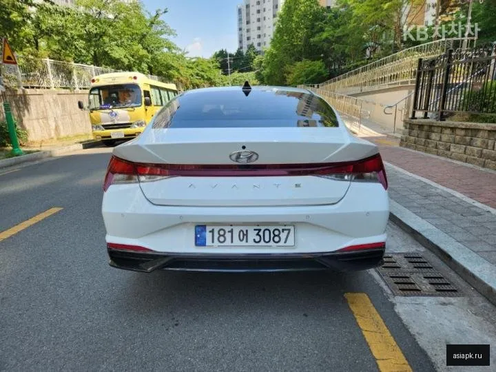 Hyundai Avante 3