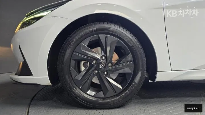 Hyundai Avante 5