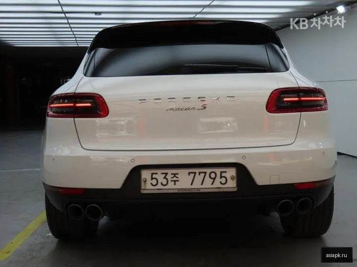 Porsche Macan 4