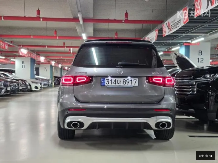 Mercedes-Benz GLB-Class 5