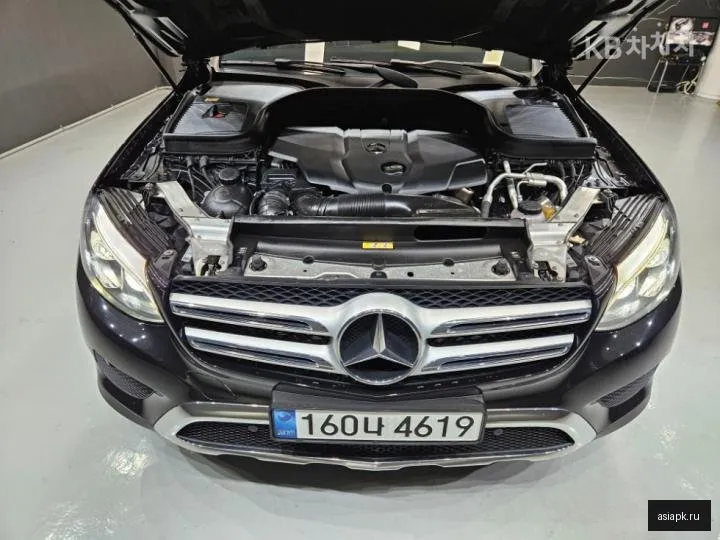 Mercedes-Benz GLC-Class 6
