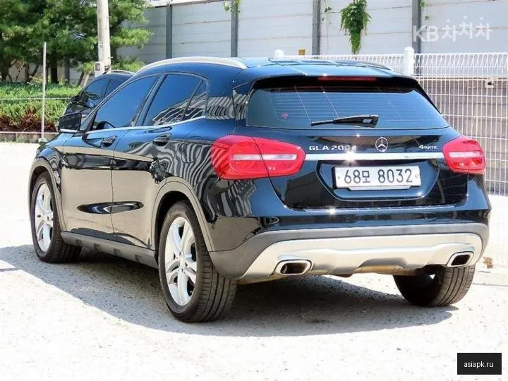 Mercedes-Benz GLA-Class 3
