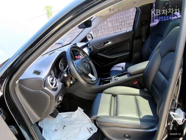 Mercedes-Benz GLA-Class 5
