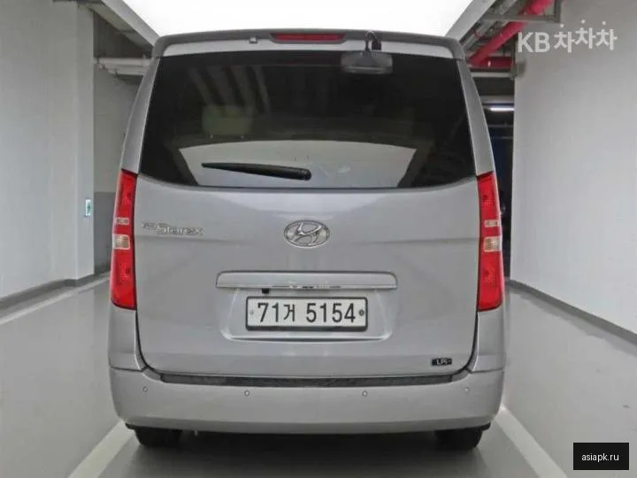 Hyundai Starex 3