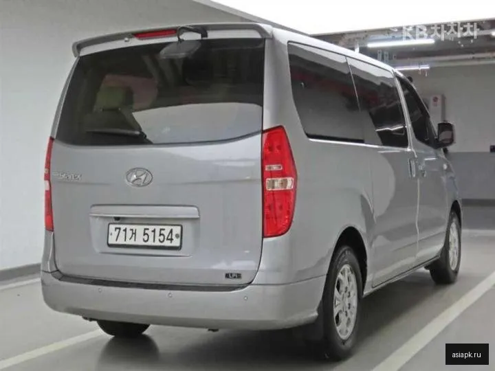 Hyundai Starex 4