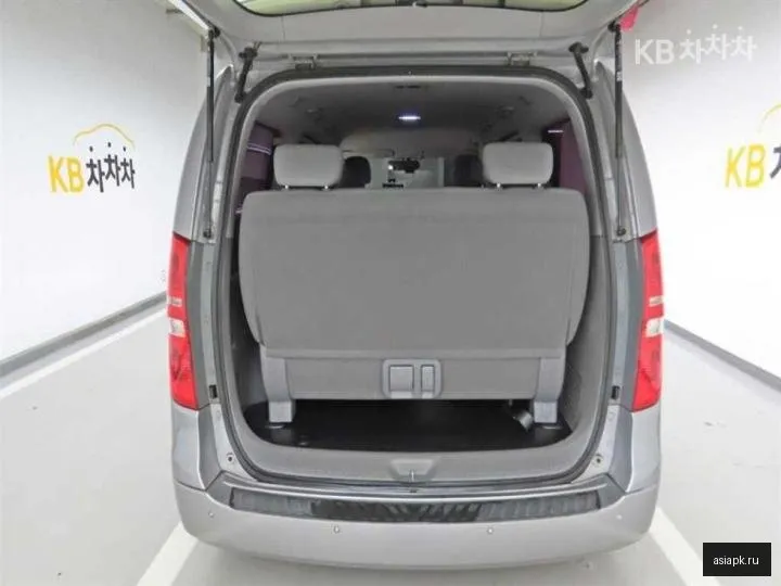 Hyundai Starex 5