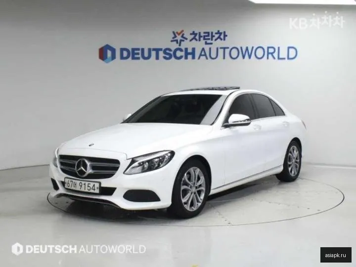 Mercedes-Benz C-Class 2