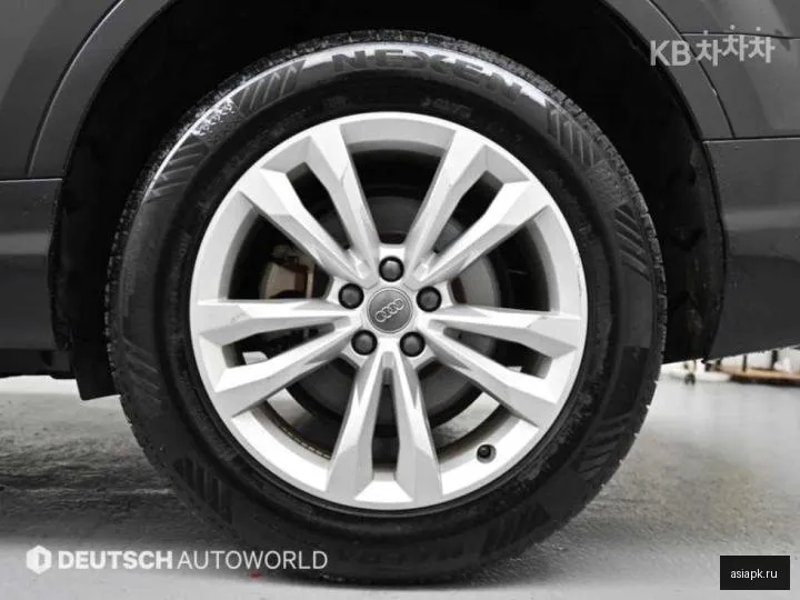 Audi Q7 6