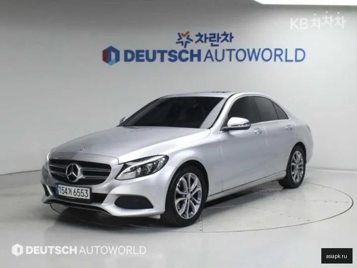 Mercedes-Benz C-Class 2