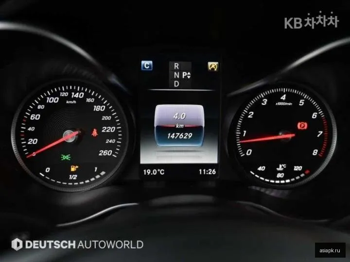 Mercedes-Benz C-Class 5