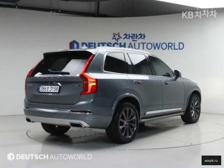 Volvo XC90 4