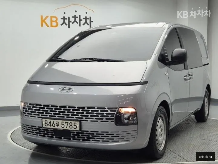 Hyundai Staria