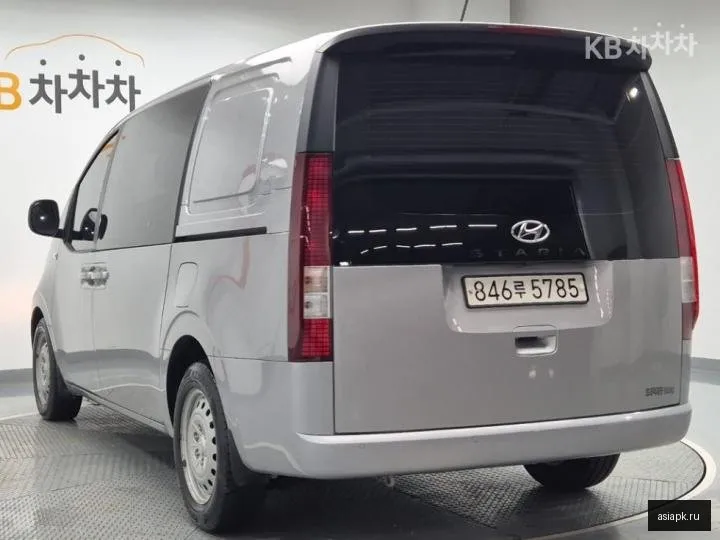 Hyundai Staria 2