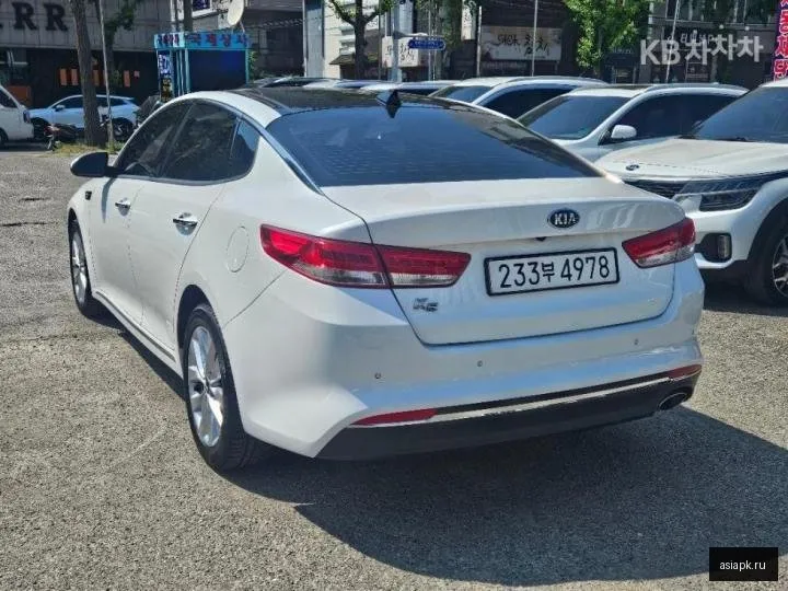 Kia K5 4