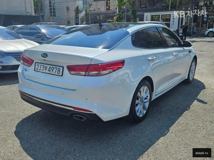 Kia K5 6