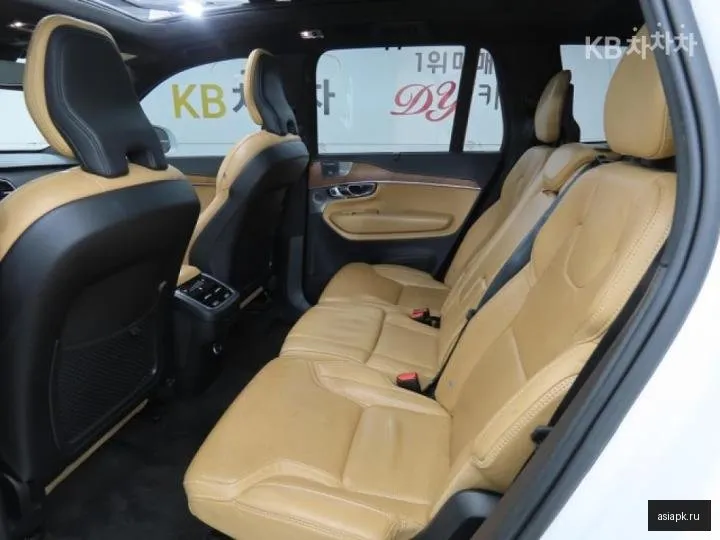 Volvo XC90 6