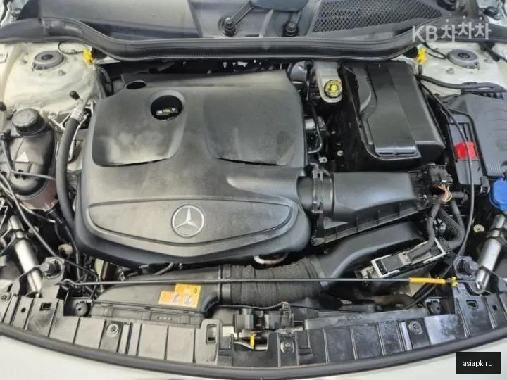 Mercedes-Benz GLA-Class 5