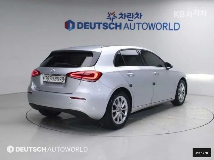 Mercedes-Benz A-Class 2