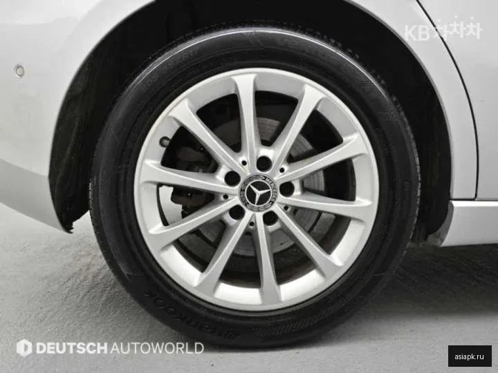 Mercedes-Benz A-Class 5